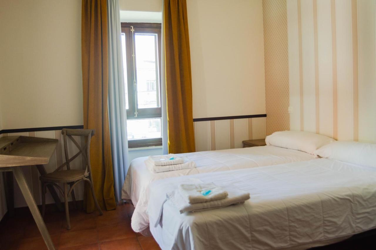 Hotel Casa Del Cura Las Navas del Marqués Zewnętrze zdjęcie