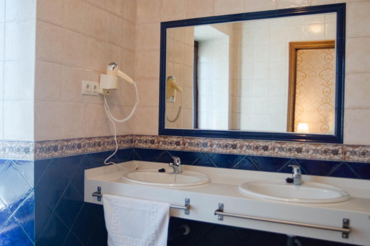 Hotel Casa Del Cura Las Navas del Marqués Zewnętrze zdjęcie