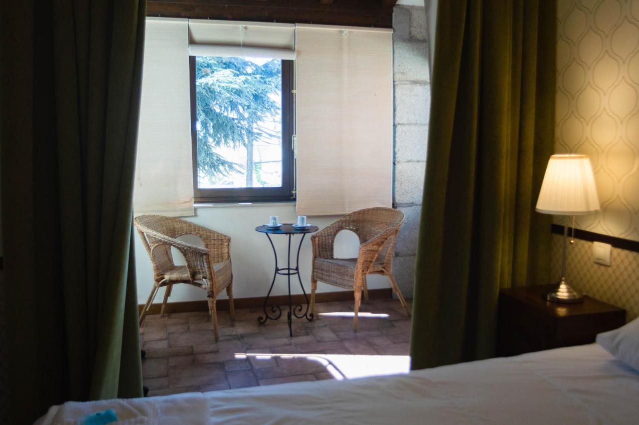 Hotel Casa Del Cura Las Navas del Marqués Zewnętrze zdjęcie
